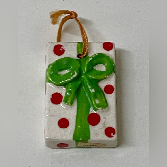 Mid Century Post WWII Japan Glazed Ceramic Christmas Present Ornament - Picture 11 of 13